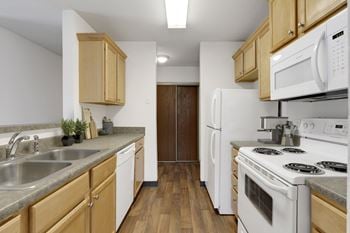 Maple & oak cabinetry